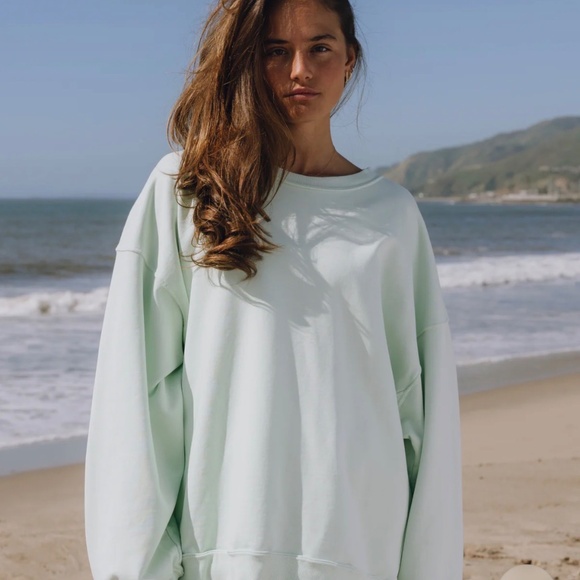 Sweatshirt - Picture 2 of 6